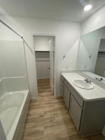 7814 Switchgrass Creek Dr, Katy, TX 77493