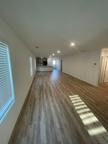 7814 Switchgrass Creek Dr, Katy, TX 77493