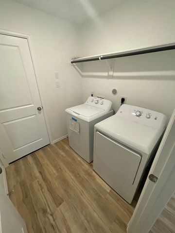 7814 Switchgrass Creek Dr, Katy, TX 77493