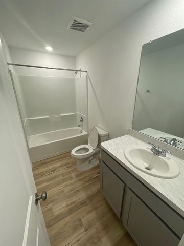 7814 Switchgrass Creek Dr, Katy, TX 77493