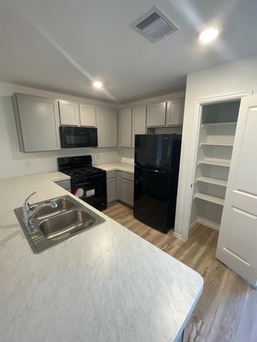 7814 Switchgrass Creek Dr, Katy, TX 77493