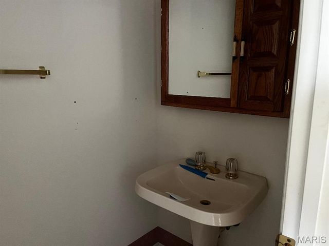 20 Ridge Mount Court, St Charles, MO 63303