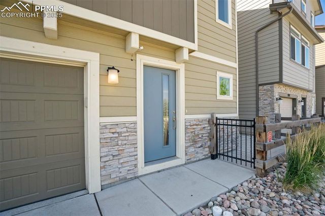 2035 Corker View, Colorado Springs, CO 80910