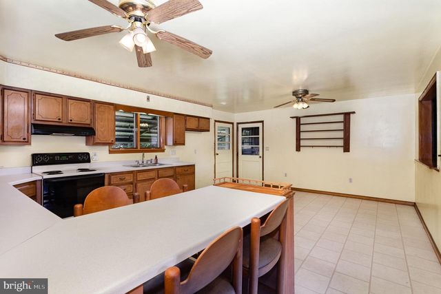203 RIDGE RD, Carlisle, PA 17015