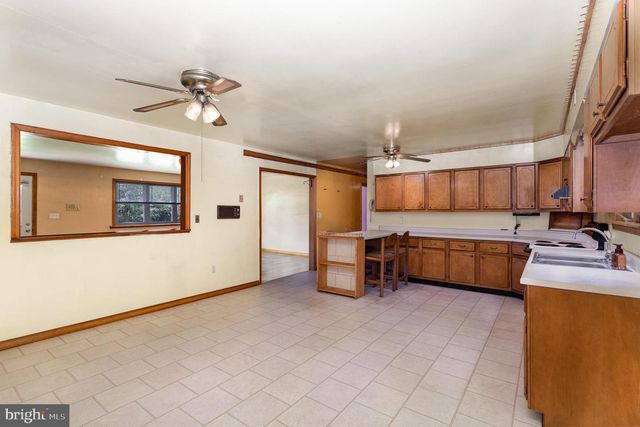 203 RIDGE RD, Carlisle, PA 17015