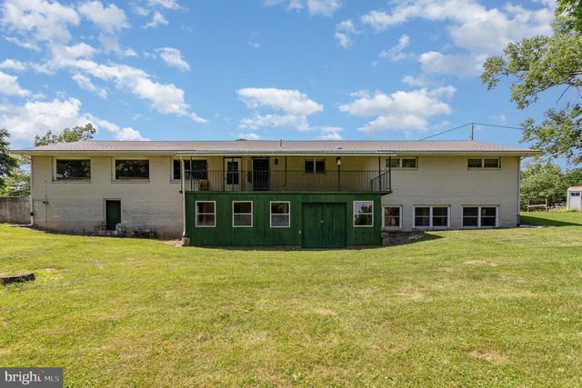 203 RIDGE RD, Carlisle, PA 17015