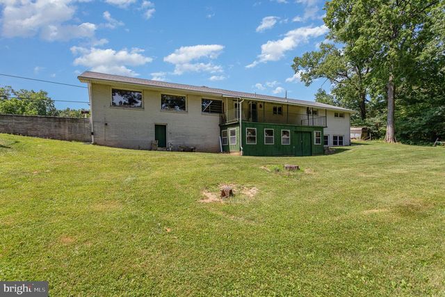 203 RIDGE RD, Carlisle, PA 17015