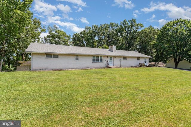 203 RIDGE RD, Carlisle, PA 17015