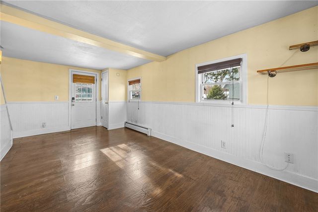 4 Woodneath Crescent, East Rochester, NY 14445