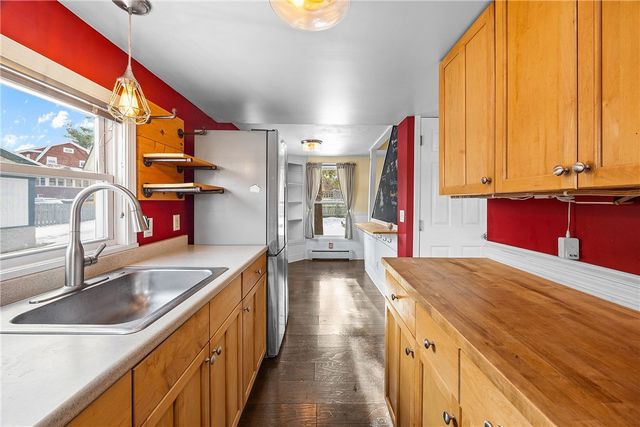 4 Woodneath Crescent, East Rochester, NY 14445