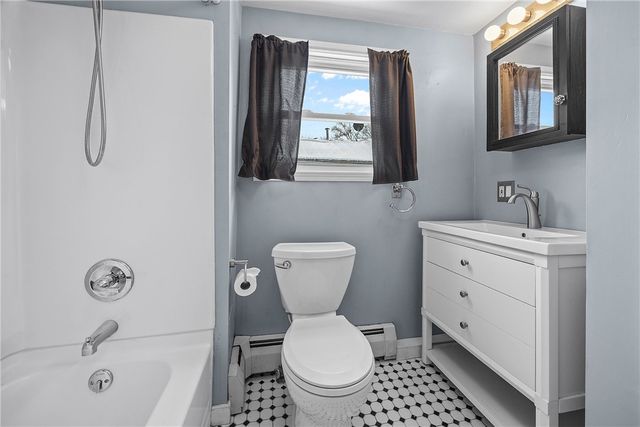 4 Woodneath Crescent, East Rochester, NY 14445