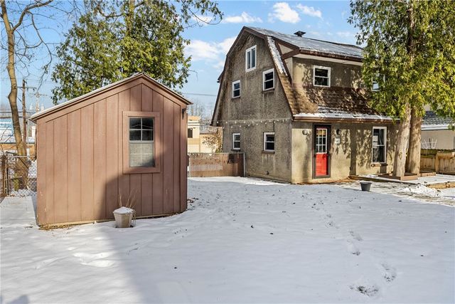 4 Woodneath Crescent, East Rochester, NY 14445