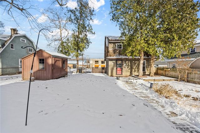 4 Woodneath Crescent, East Rochester, NY 14445