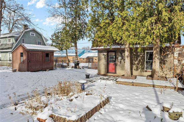 4 Woodneath Crescent, East Rochester, NY 14445