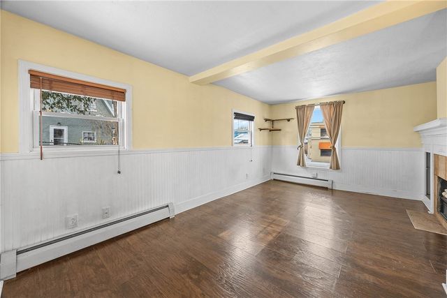 4 Woodneath Crescent, East Rochester, NY 14445