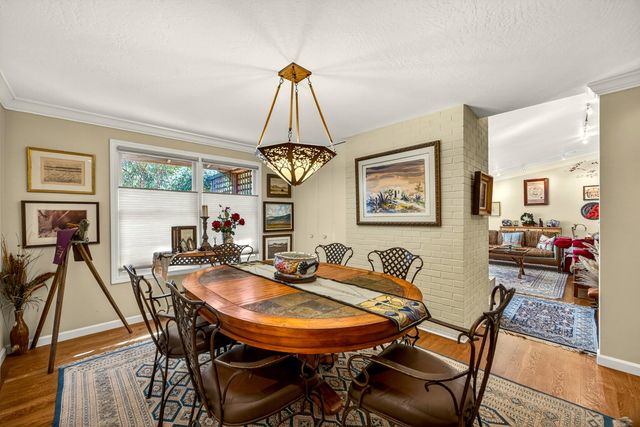 2418 Acorn Way, Medford, OR 97504