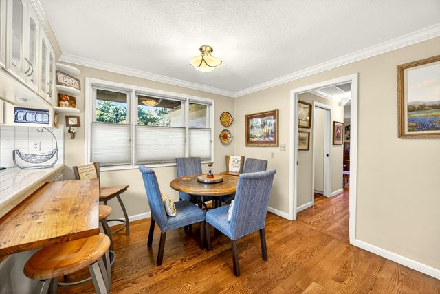 2418 Acorn Way, Medford, OR 97504