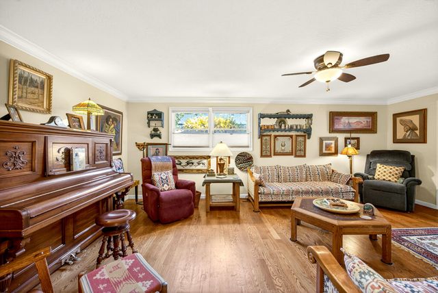 2418 Acorn Way, Medford, OR 97504