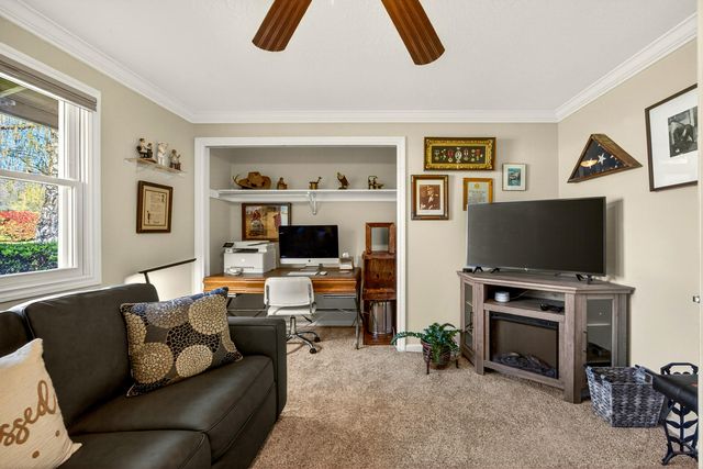 2418 Acorn Way, Medford, OR 97504