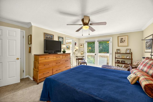 2418 Acorn Way, Medford, OR 97504