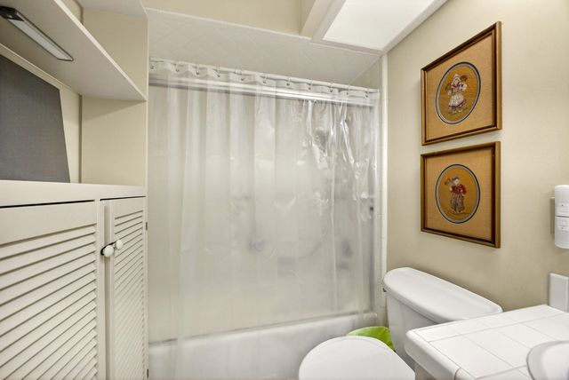 2418 Acorn Way, Medford, OR 97504