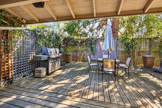 2418 Acorn Way, Medford, OR 97504