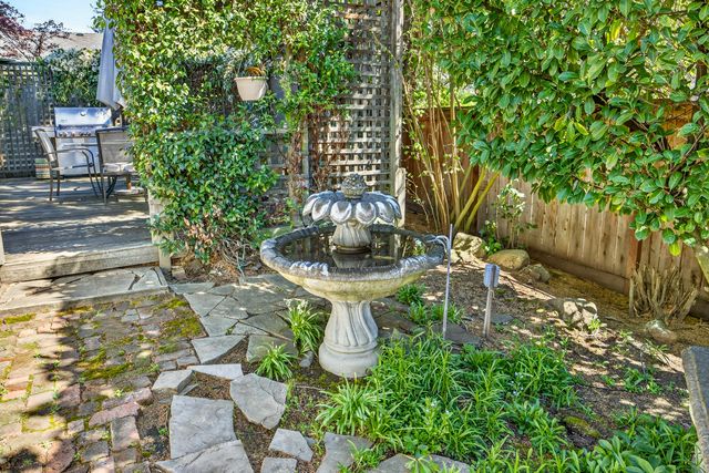 2418 Acorn Way, Medford, OR 97504