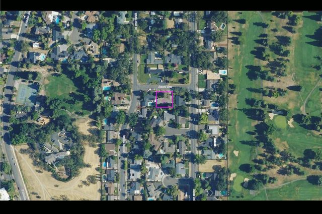 2418 Acorn Way, Medford, OR 97504