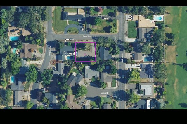 2418 Acorn Way, Medford, OR 97504