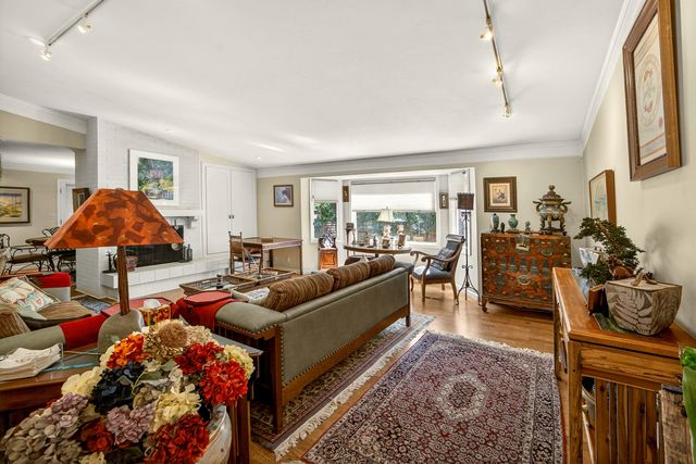 2418 Acorn Way, Medford, OR 97504