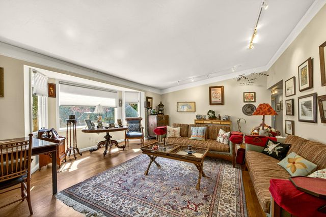 2418 Acorn Way, Medford, OR 97504