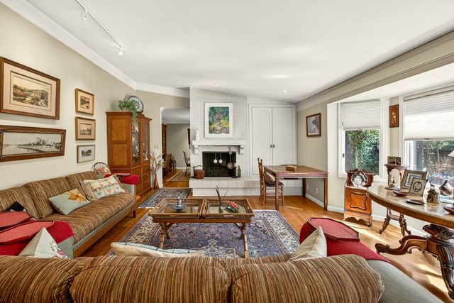 2418 Acorn Way, Medford, OR 97504