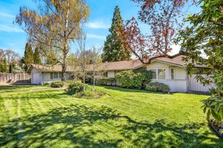 2418 Acorn Way, Medford, OR 97504