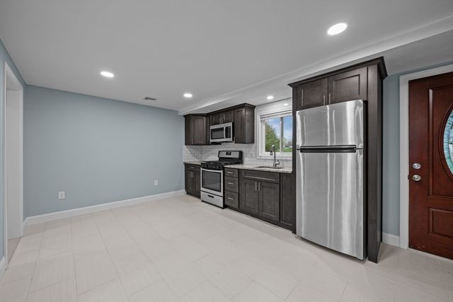 277 Providence St, Rehoboth, MA 02769