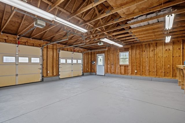 277 Providence St, Rehoboth, MA 02769