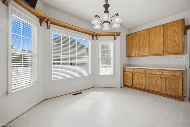30 Holloway RD, Newport News, VA 23602