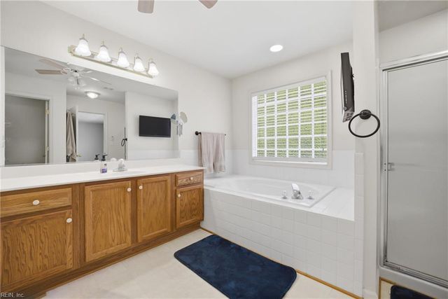 30 Holloway RD, Newport News, VA 23602