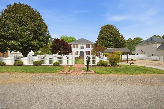 30 Holloway RD, Newport News, VA 23602