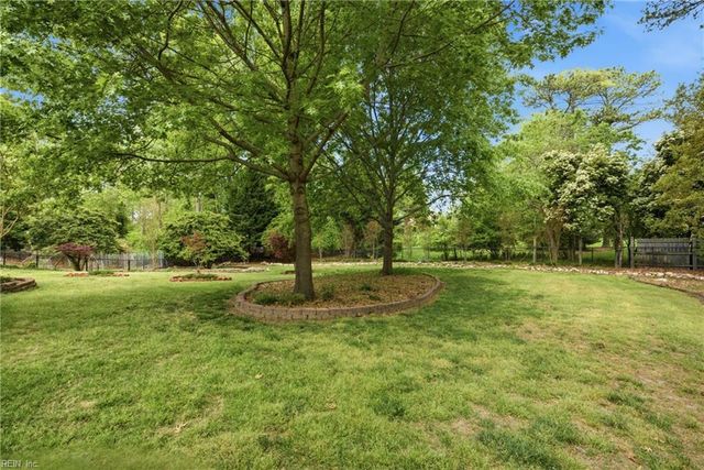 30 Holloway RD, Newport News, VA 23602
