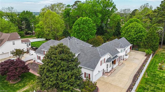 30 Holloway RD, Newport News, VA 23602