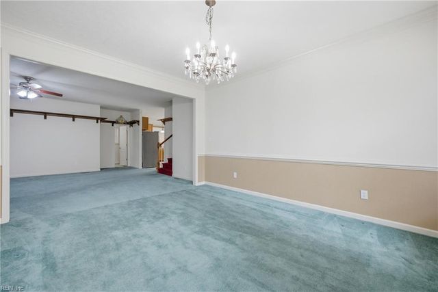 30 Holloway RD, Newport News, VA 23602