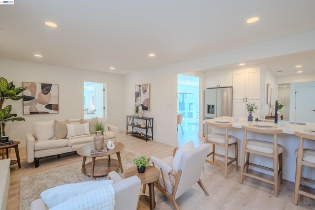3672 Sanford St, Concord, CA 94520