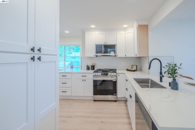 3672 Sanford St, Concord, CA 94520