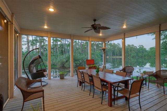 9151 Lakeside Circle, Montgomery, TX 77316