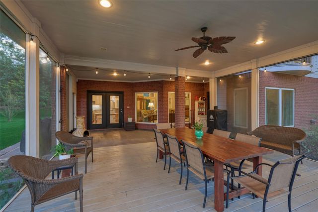 9151 Lakeside Circle, Montgomery, TX 77316