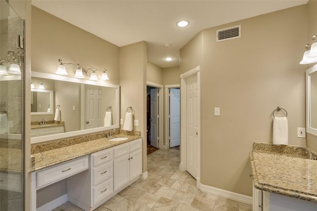9151 Lakeside Circle, Montgomery, TX 77316