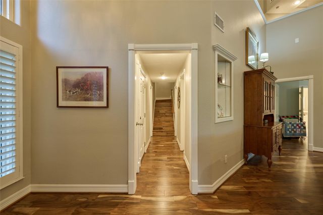9151 Lakeside Circle, Montgomery, TX 77316