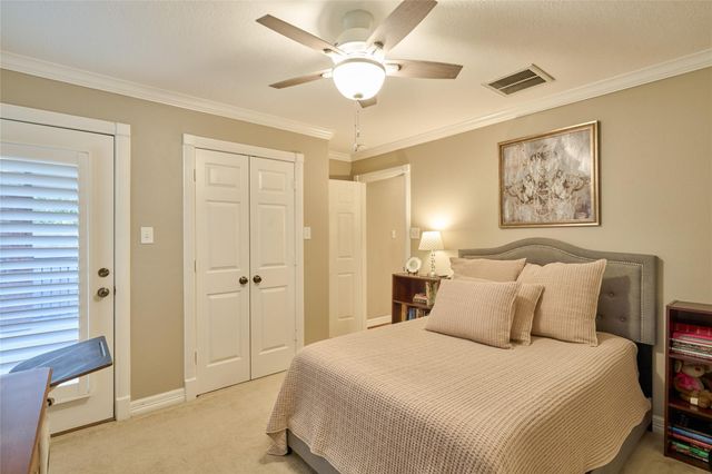 9151 Lakeside Circle, Montgomery, TX 77316