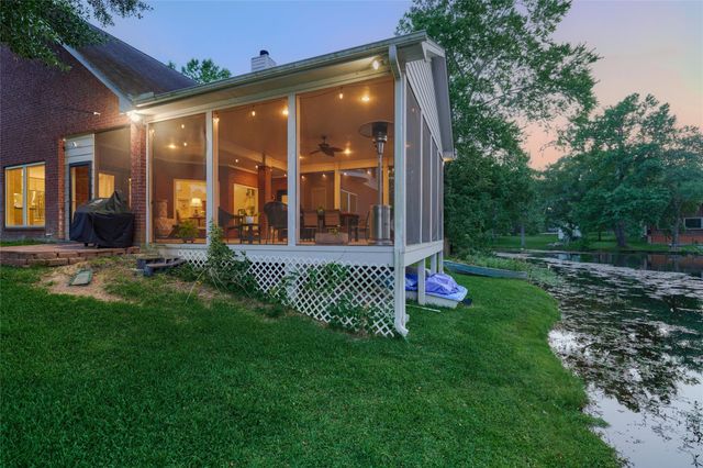 9151 Lakeside Circle, Montgomery, TX 77316