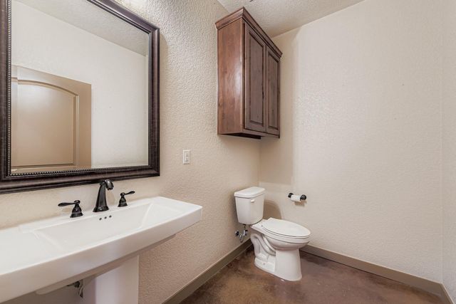 192 Freedom DR, Georgetown, TX 78626